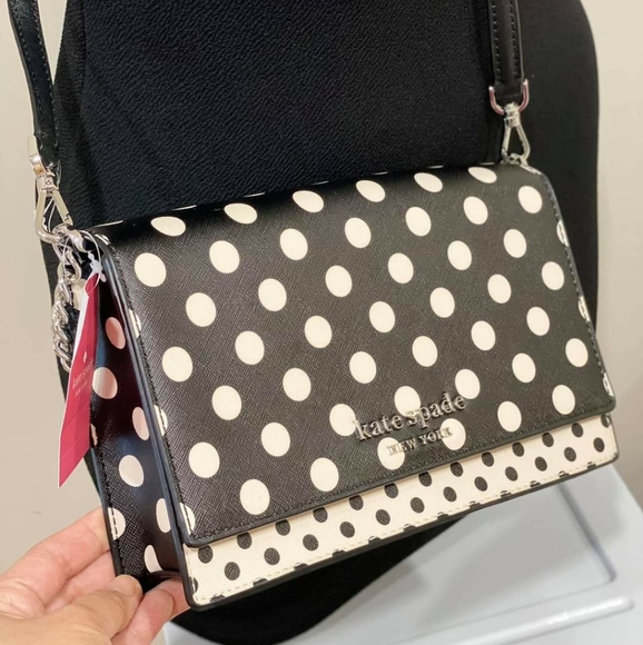 ♠️CAMERON PICTURE DOT♠️
CONVERTIBLE BAG WITH FREE - Picture 3 of 6